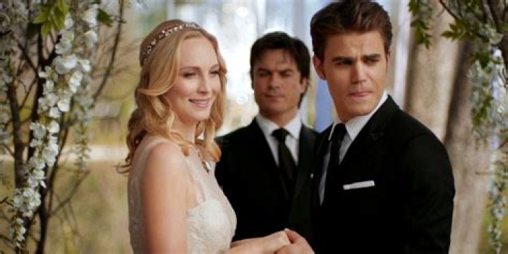 Alaric & Caroline’s Twins Are Real – Season 7 Recap – Hollywood Life