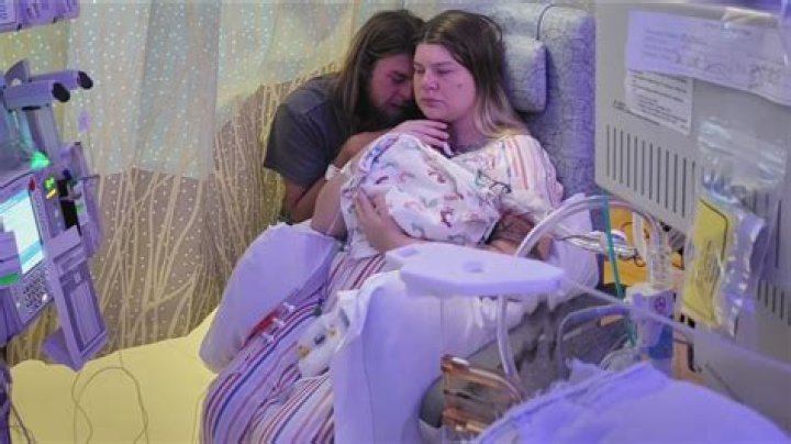 April’s Baby Dies In Her Arms — Season 11, Episode 11 – Hollywood Life