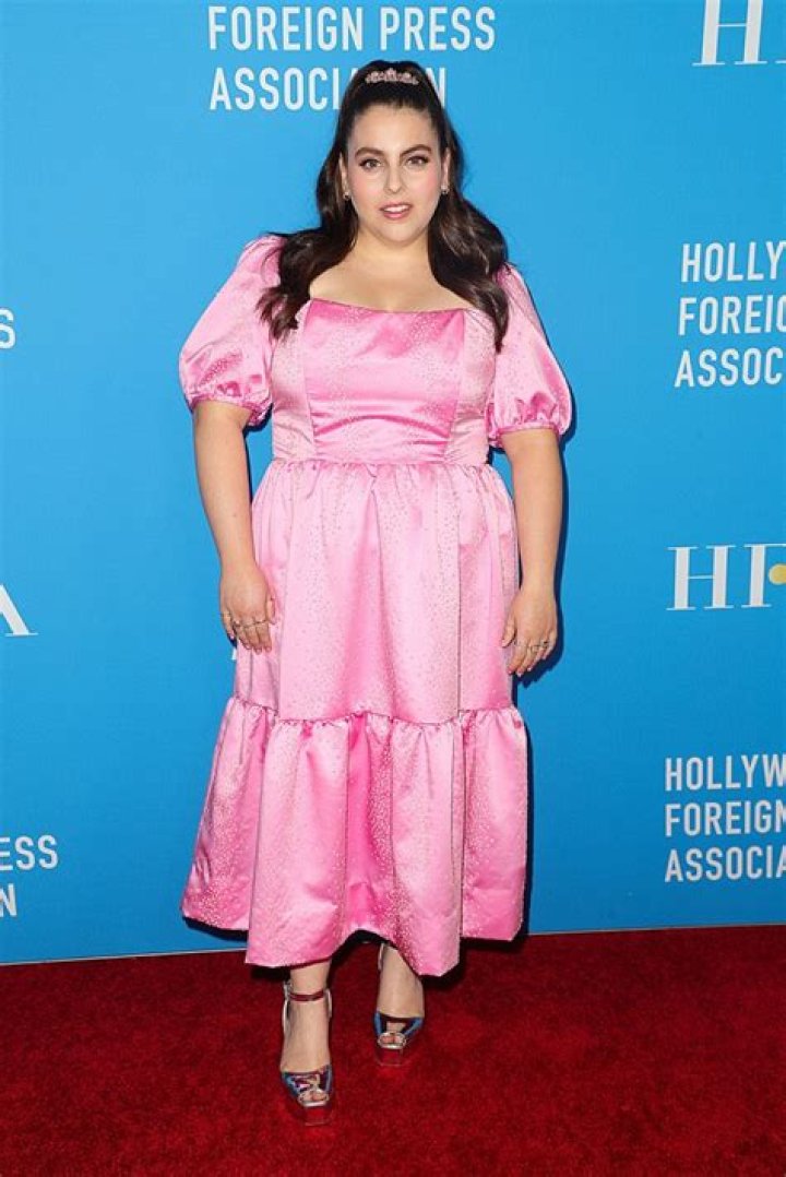 Beanie Feldstein — Photos Of The Actres – Hollywood Life