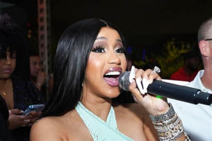 Cardi B Calls Herself A ‘Villian’ & Struts Through Her Bathroom In A Sexy Swimsuit — Watch