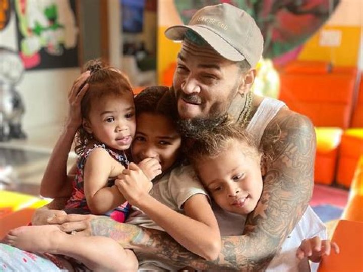 Chris Brown Sends Love To Mom, Ammika, Nia, Royalty & Aeko On Mother’s Day — Pics