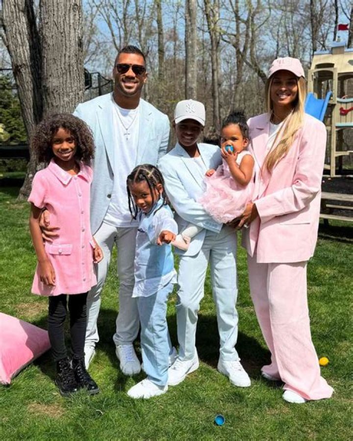 Ciara Shares New Pregnant Photo While On Vacation With Russell Wilson – Hollywood Life