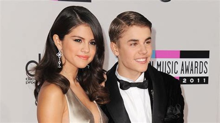 Cody Simpson & Justin Bieber’s Home To Mama — Lyrics About Selena Gomez – Hollywood Life