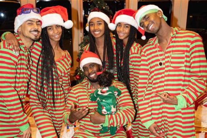 Diddy Shares 1st Look At Baby Girl Love’s Face 2 Days After Christmas: Photos