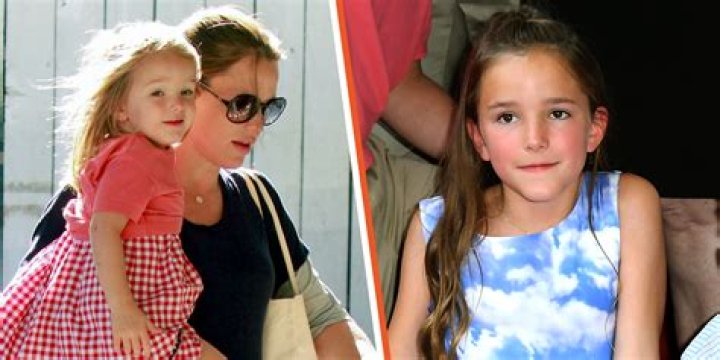 Jennifer Garner & Daughter Seraphina, 12, Step Out For Smoothies After Her 6th Grade Graduation