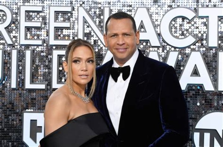 Jennifer Lopez & Alex Rodriguez Post Drake TikTok Challenge: Watch – Hollywood Life