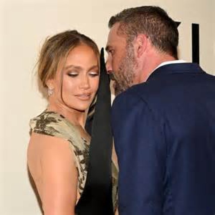 Jennifer Lopez & Ben Affleck Attend A Lakers Game: Photo – Hollywood Life