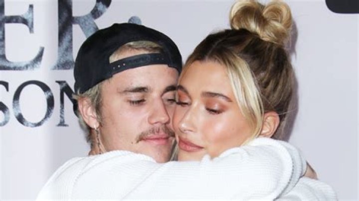 Justin Bieber Gives Wife Hailey A Kiss During Her Cooking Video: Watch – Hollywood Life
