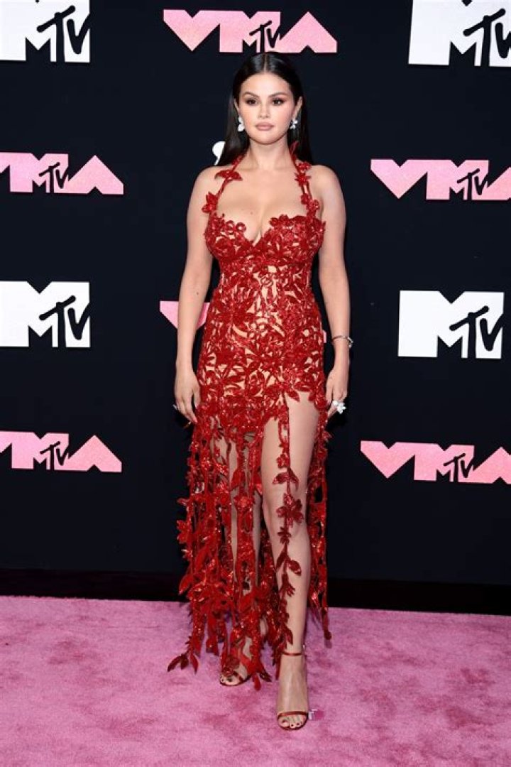 Kendall Jenner, Olivia Culpo & More Best Dressed Celebrities Of The Week: Quarantine Edition