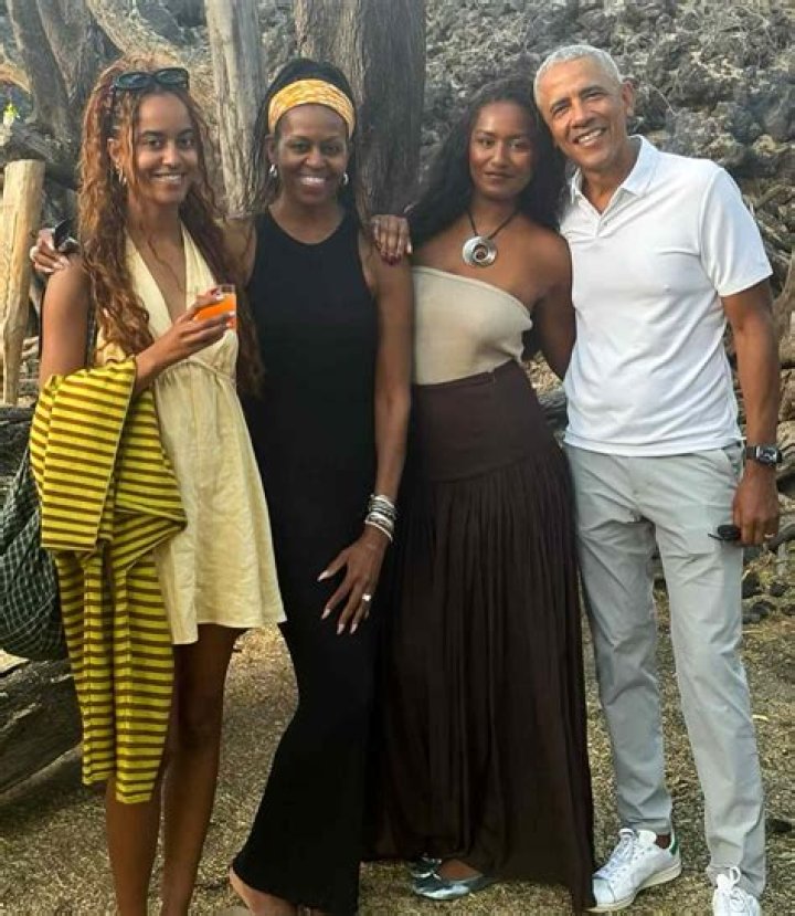 Michelle Obama Admits She’s Trying To Be Less ‘Critical’ Of Her Daughters Malia & Sasha