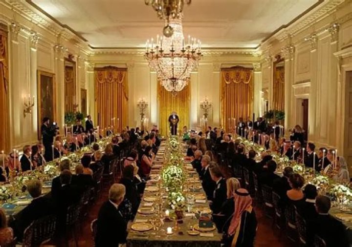No Wedding Ring At Trump Dinner Sparks Prince William Rumors – Hollywood Life