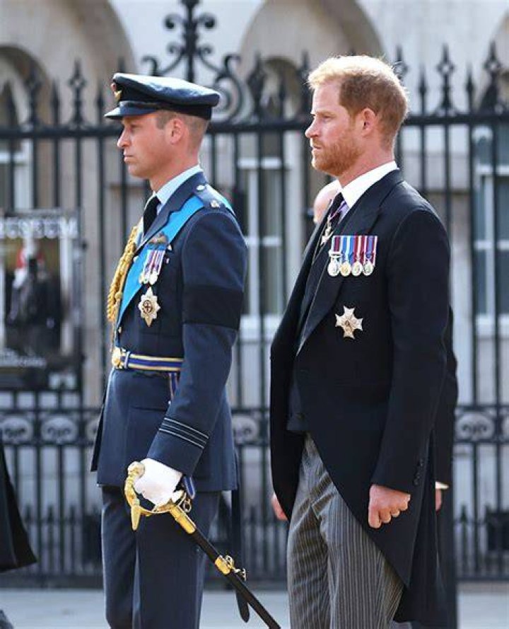 Prince William & Harry’s Relationship Is Reportedly Still ‘Strained’ Ahead Of Their Father’s Coronation