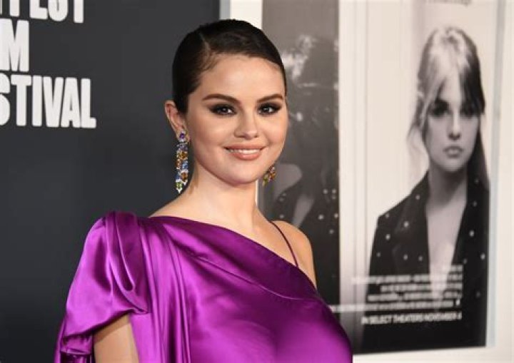 Selena Gomez’s Hottest Music Video Looks Of All Time — Photos – Hollywood Life